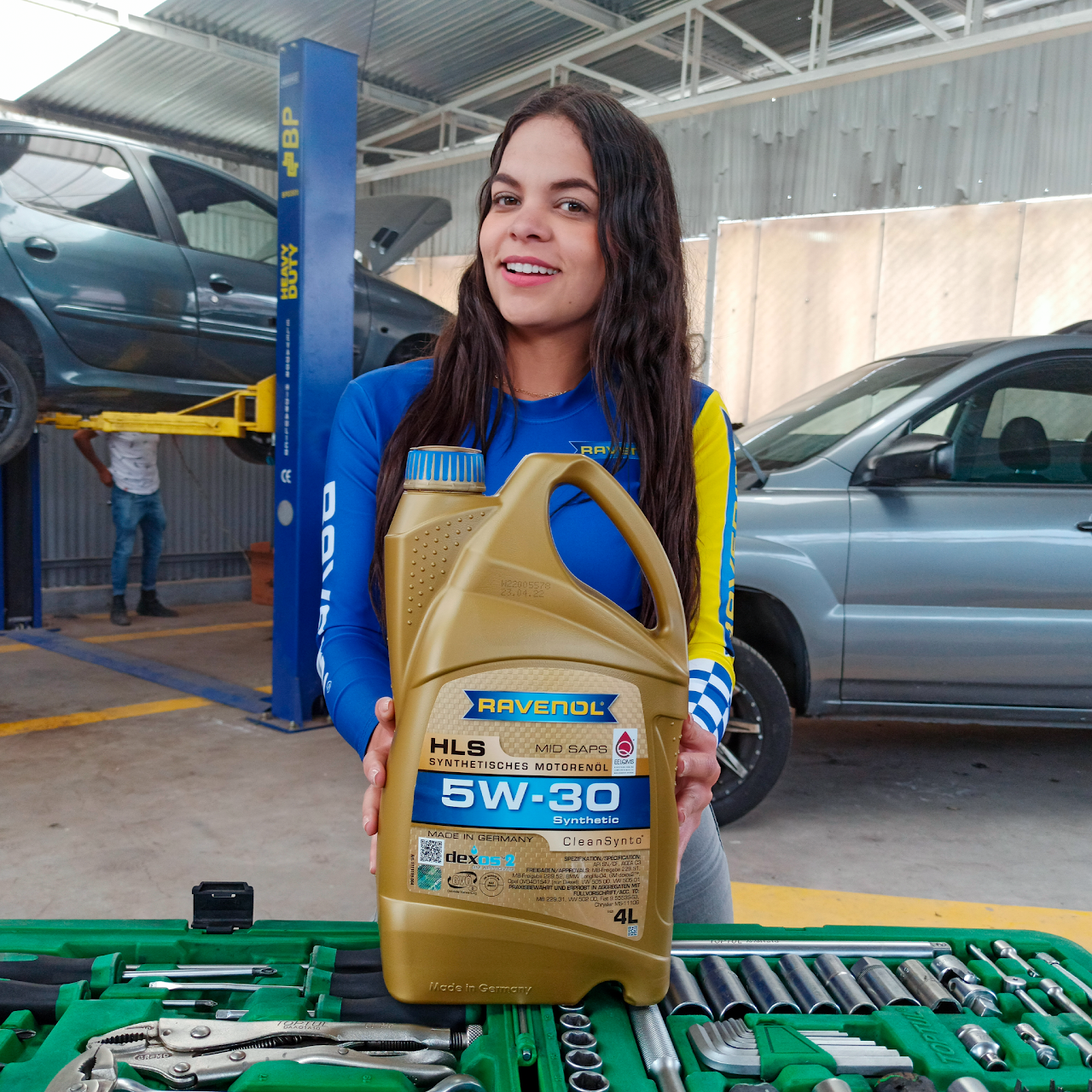 Servicio de lavado completo vehicular Cumbayá