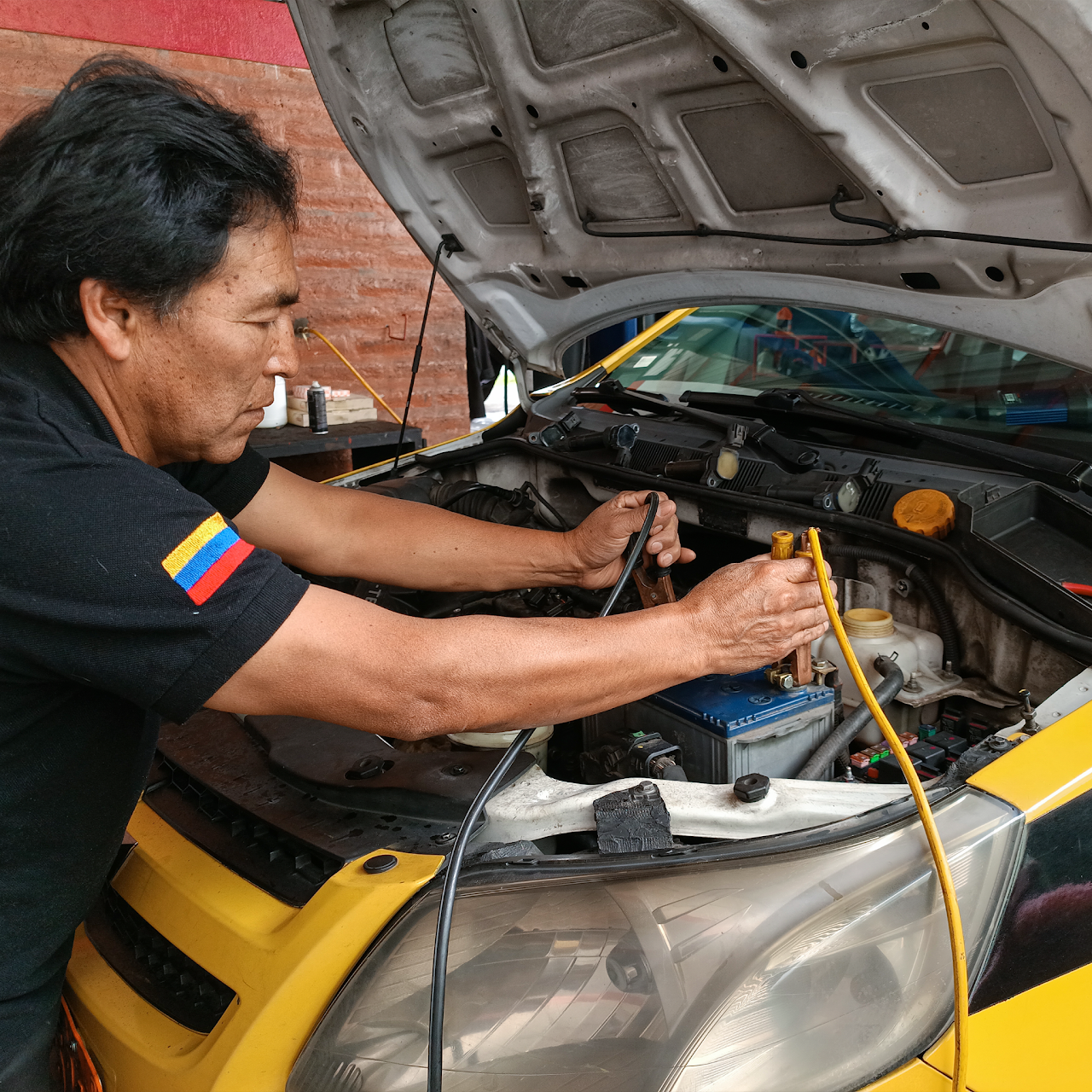 Servicio de mantenimiento vehicular en Cumbayá