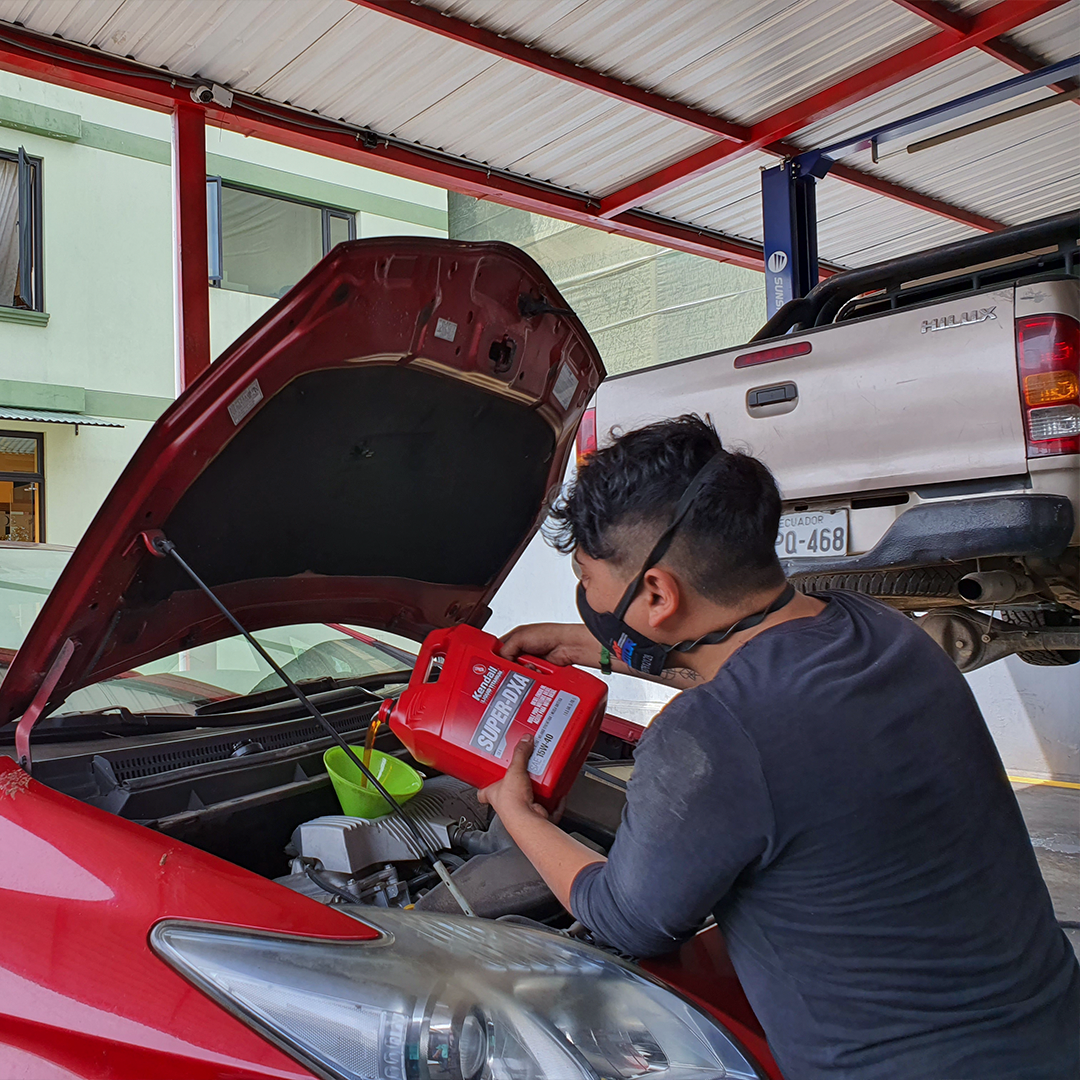 Revisión de frenos y suspensión automotriz Cumbayá