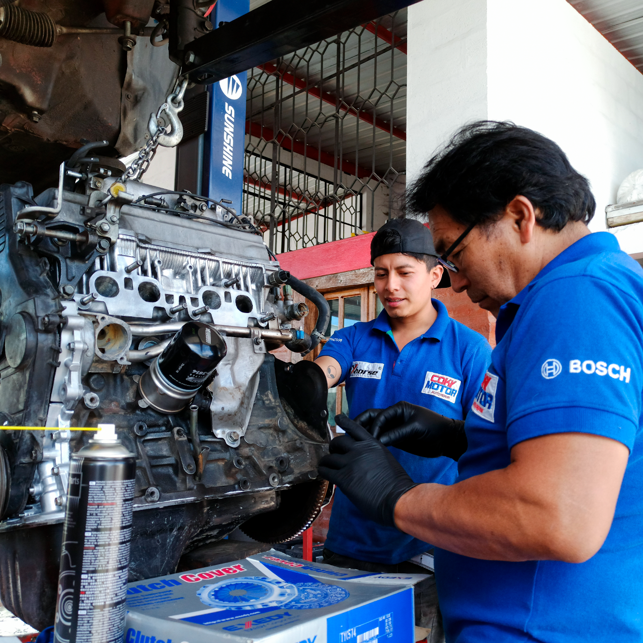 Trabajo automotriz profesional Cumbayá Ecuador