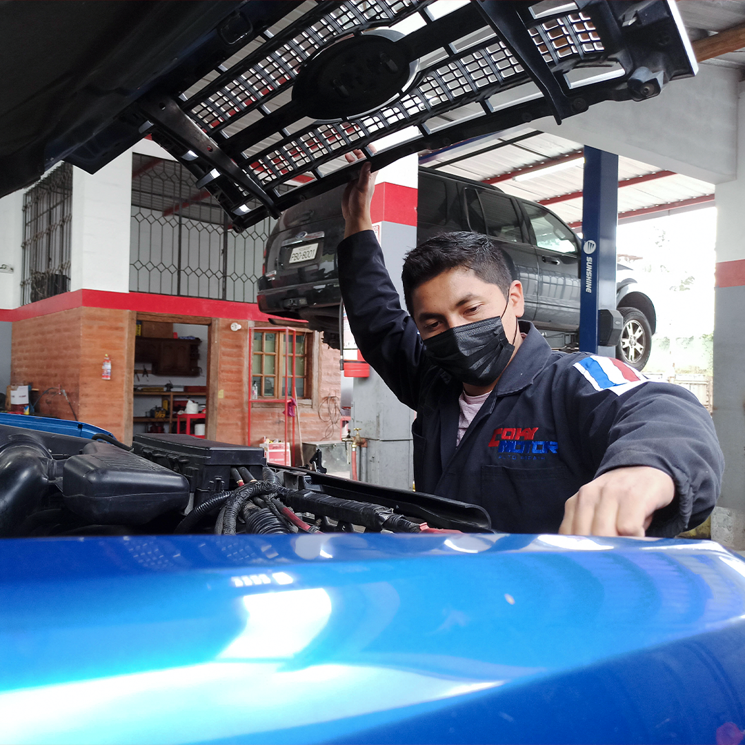 Reparación de motor en taller COKY MOTOR Cumbayá